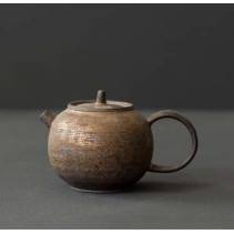 Gilt teapot