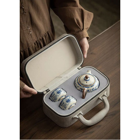 Ru Yao tea set - Scrolling vine